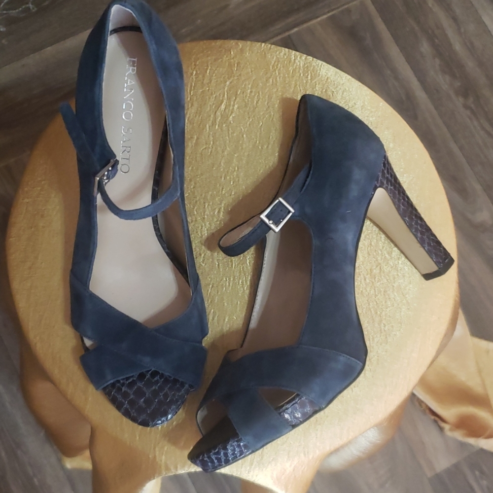 Franco Sarto blue suede peep toe heels size 9